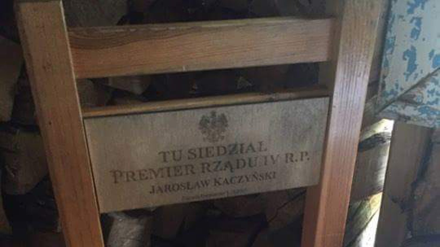 Wyjątkowe krzesło na którym siedział Jarosław Kaczyński.