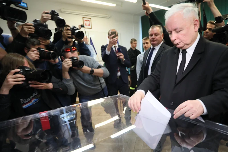 Elektorat PiS-u to wierni wyborcy, których nie odstraszają afery związane z politykami tego ugrupowania.