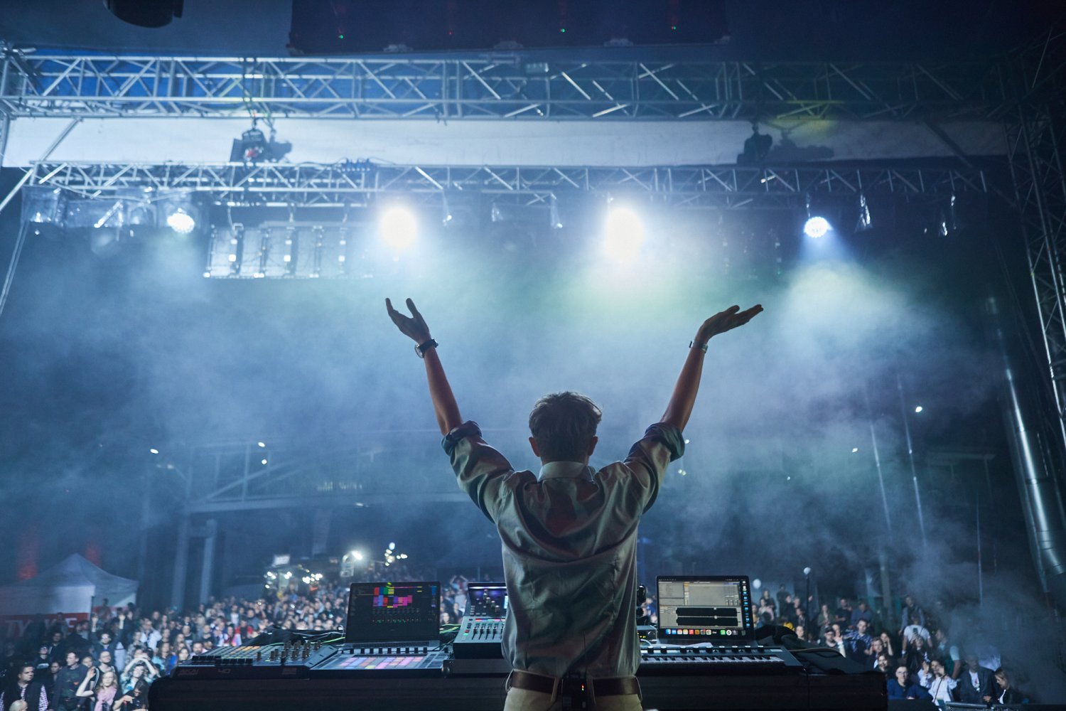 CARBON Silesia Festival 2025: serce elektroniki znów zabije w Zabrzu