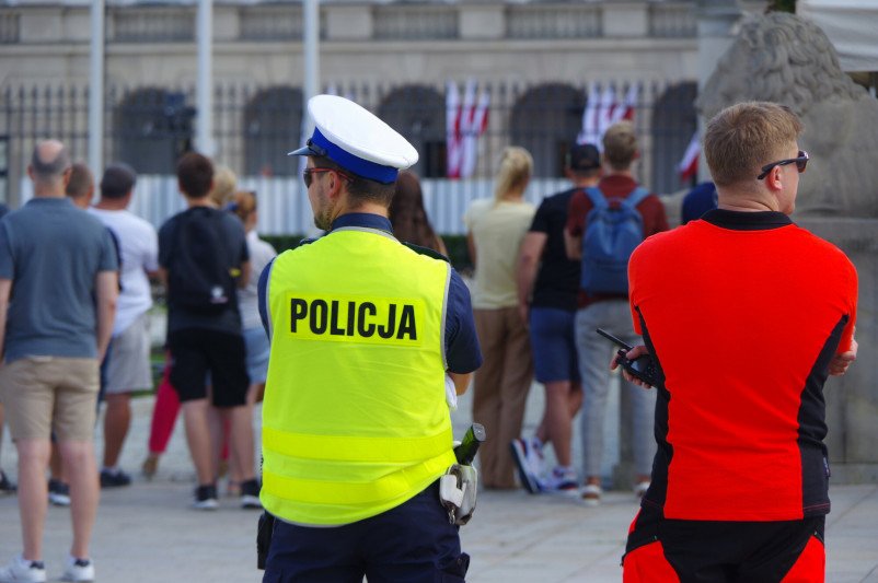 Prawdopodobnie dziś zostanie przesłuchany 31-letni mieszkaniec Mazowsza, który przyniósł pocisk na obchody rocznicy rzezi wołyńskiej w Warszawie