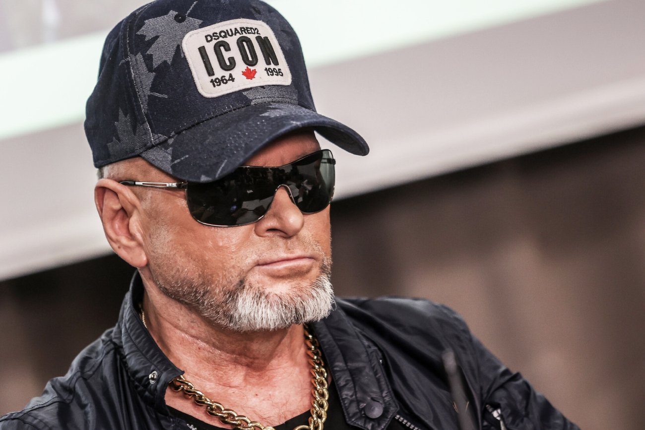 Krzysztof Rutkowski zlinczowany za zdjęcie z kocykiem zmarłej Madzi