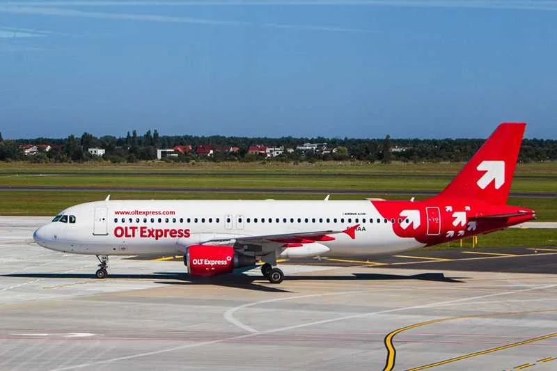 Samolot linii OLT Express
