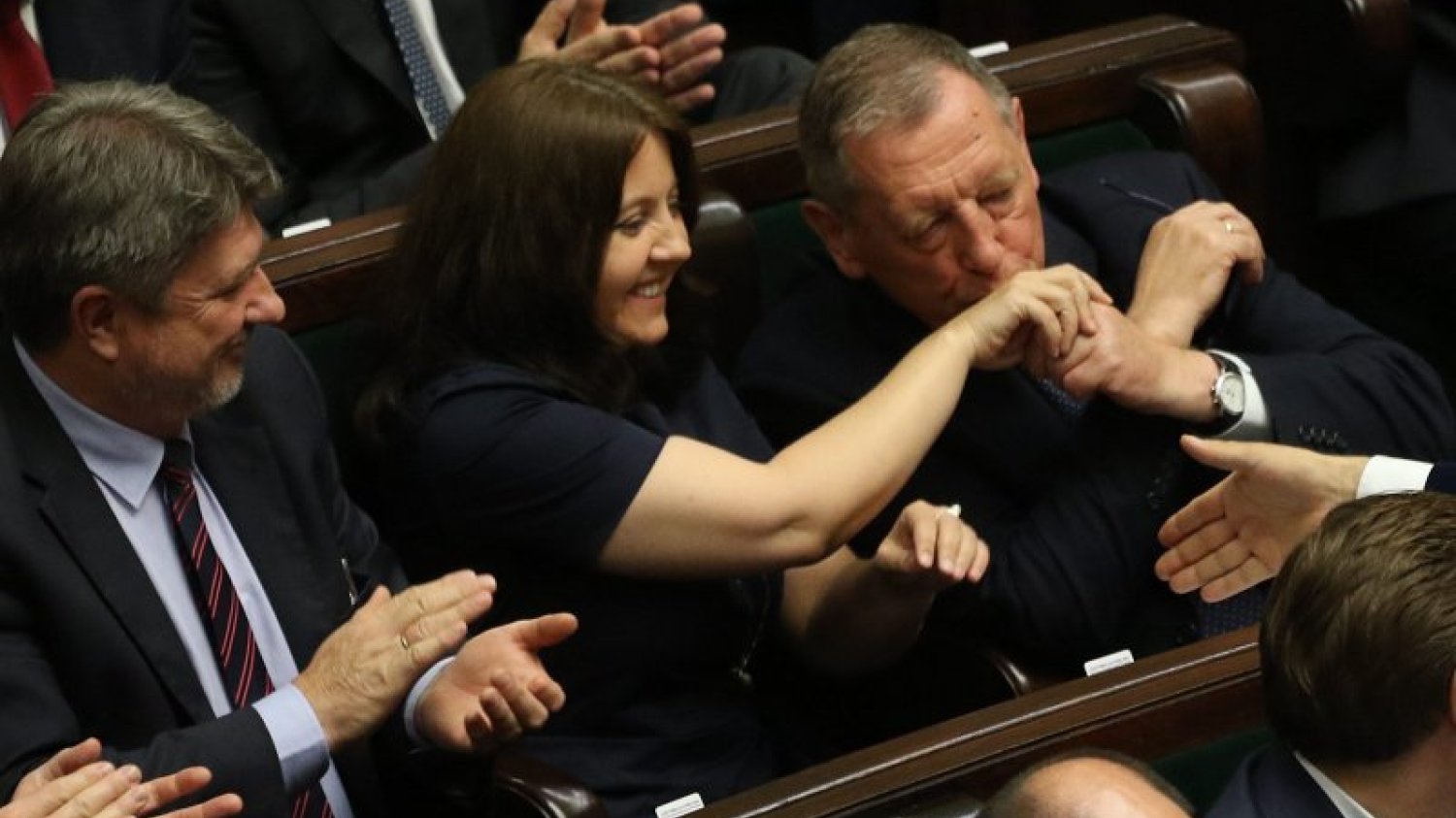 Joanna Lichocka stawiła czoła pokusie i nie kupiła francuskiego sera. Tym bojkotem rozbawiła internatów.