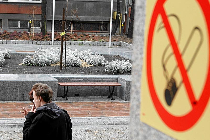 W Polsce papierosy też powinny być legalne dopiero od 21. roku życia?