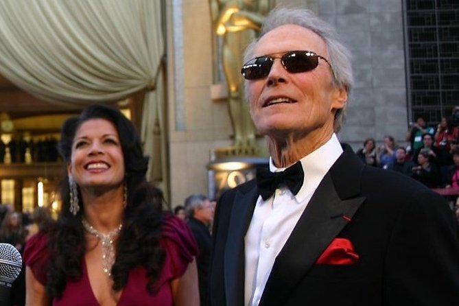 Clint Eastwood z żoną Diną przed ceremonią rozdania Oscarów w 2007 roku.