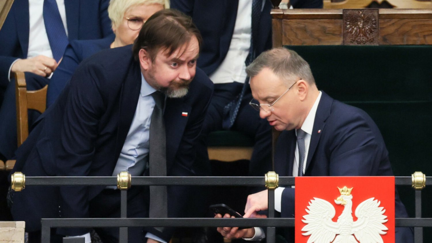 PiS potrzebuje 37 posłów, by rządzić. Paweł Szrot: "Nie można wykluczyć"