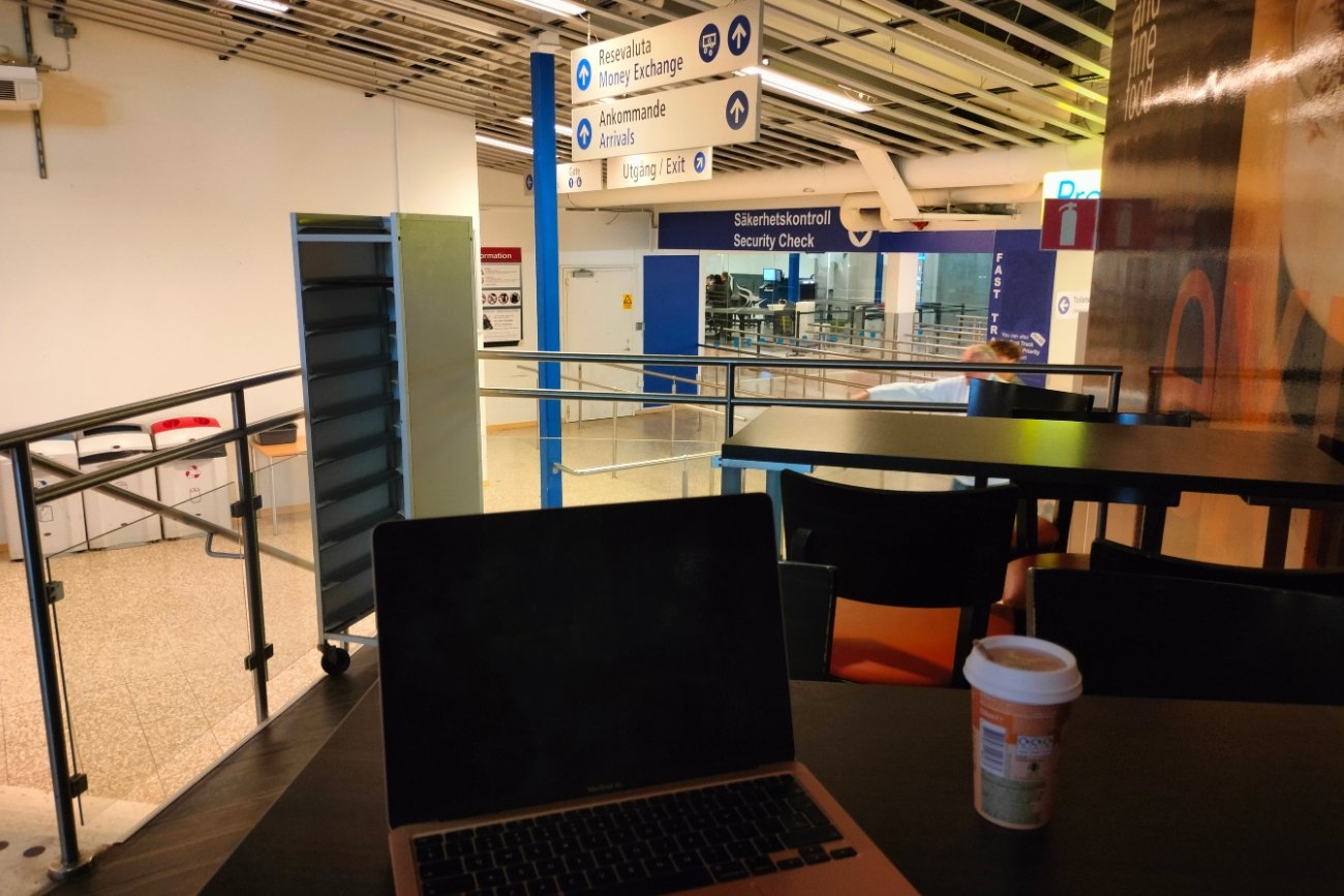 Ludzie pracujący na lotnisku nie są już dla nikogo wielkim zaskoczeniem.