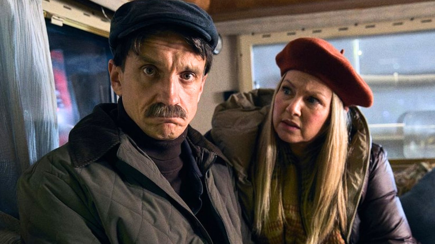 "Eskpedycja XD" w pierwszym zwiastunie. Niepoprawny polski serial znów nas rozbroi Michał Czernecki i Katarzyna Bujakiewicz w serialu "Ekspedycja XD"