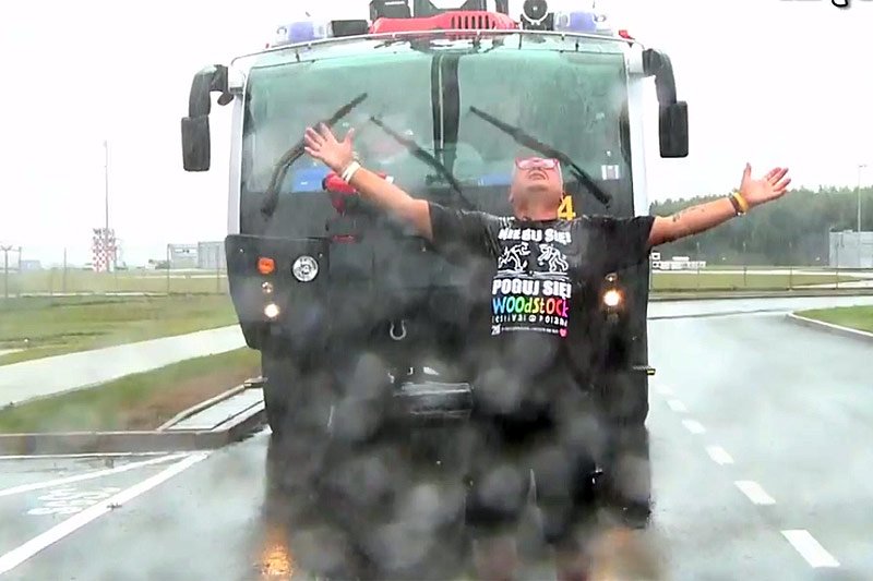 Prof. Krystyna Pawłowicz z PiS nie ma zamiaru odpowiedzieć na wyzwanie Ice Bucket Challenge, do którego nominował ją szef WOŚP Jurek Owsiak.