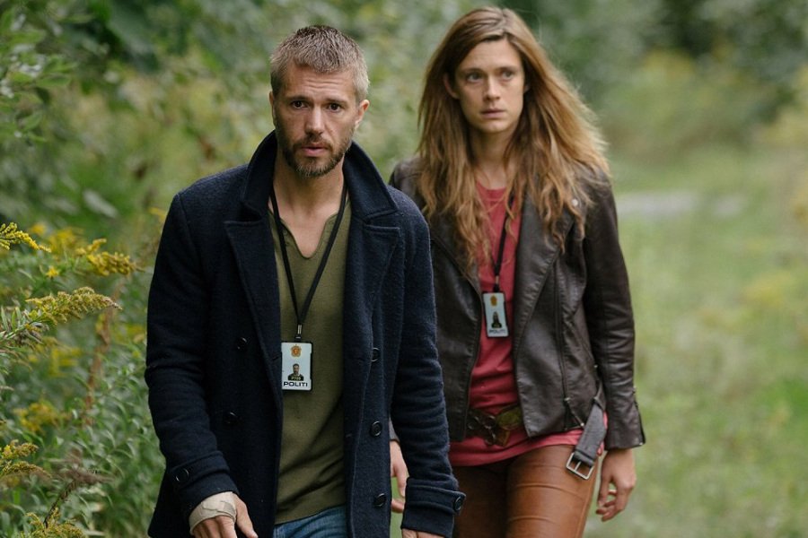 "Przybysze" to jedyny taki serial, w którym sprawy kryminalne rozwiązują wspólnie współczesny detektyw i wojowniczka z ery Wikingów