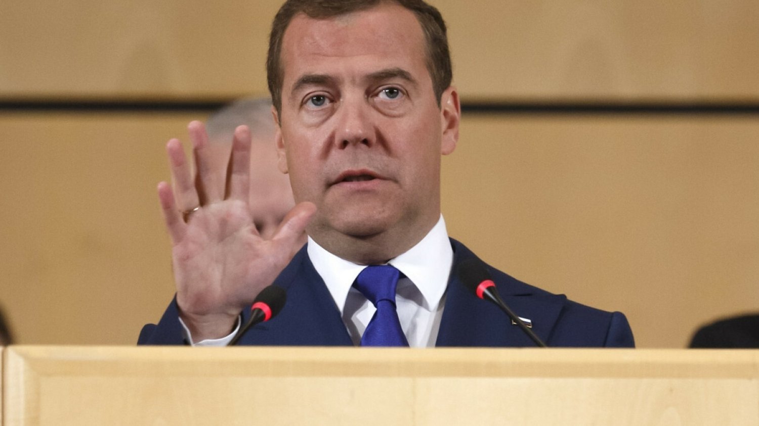 Dmitrij Miedwiediew mówił o Ukrainie. W swoją narrację włączył Polskę.
