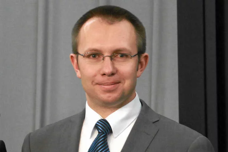 Za hotel, w którym poseł Piotr Szeliga miał się spotkać z prostytutką zapłacili podatnicy.