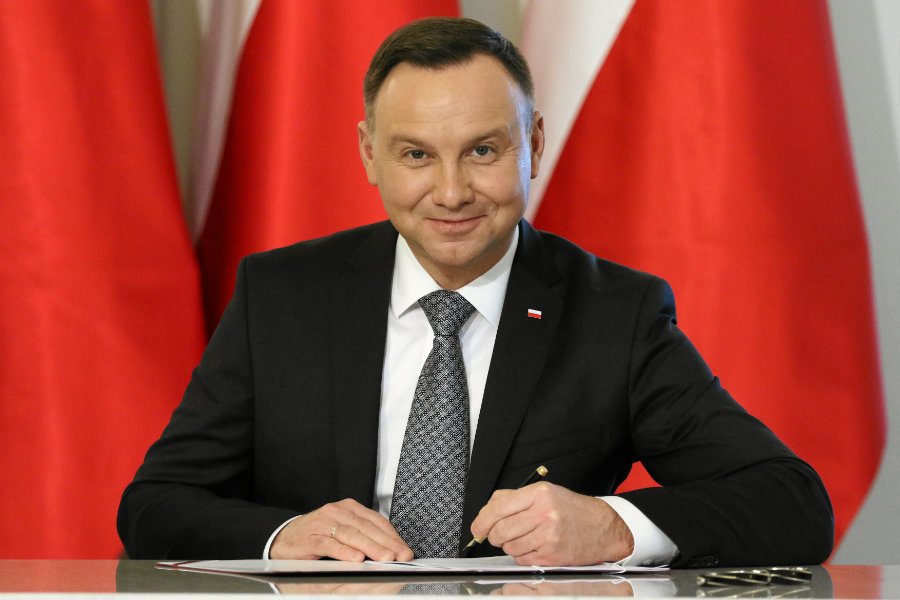 Andrzej Duda podpisał ustawę o obniżce wynagrodzeń posłów i senatorów.