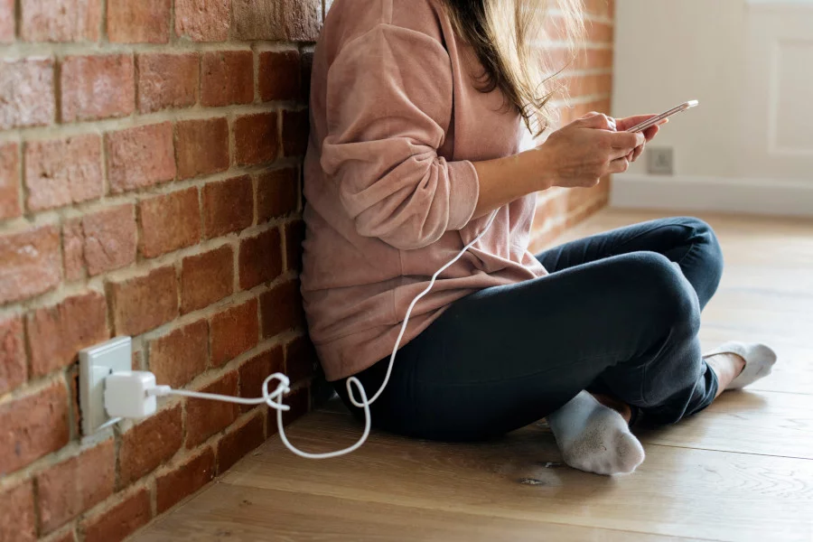 Wykonanie prostego telefonu niektórzy odkładają w nieskończoność