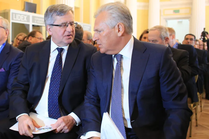 Byli prezydenci i premierzy sprzeciwiają się przesłuchaniu tłumaczki.