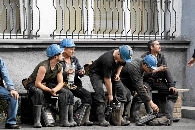 Górnicy związkowcy założyli firmę, która nie płaci pracownikom. Prezes: "Biorę to na klatę"