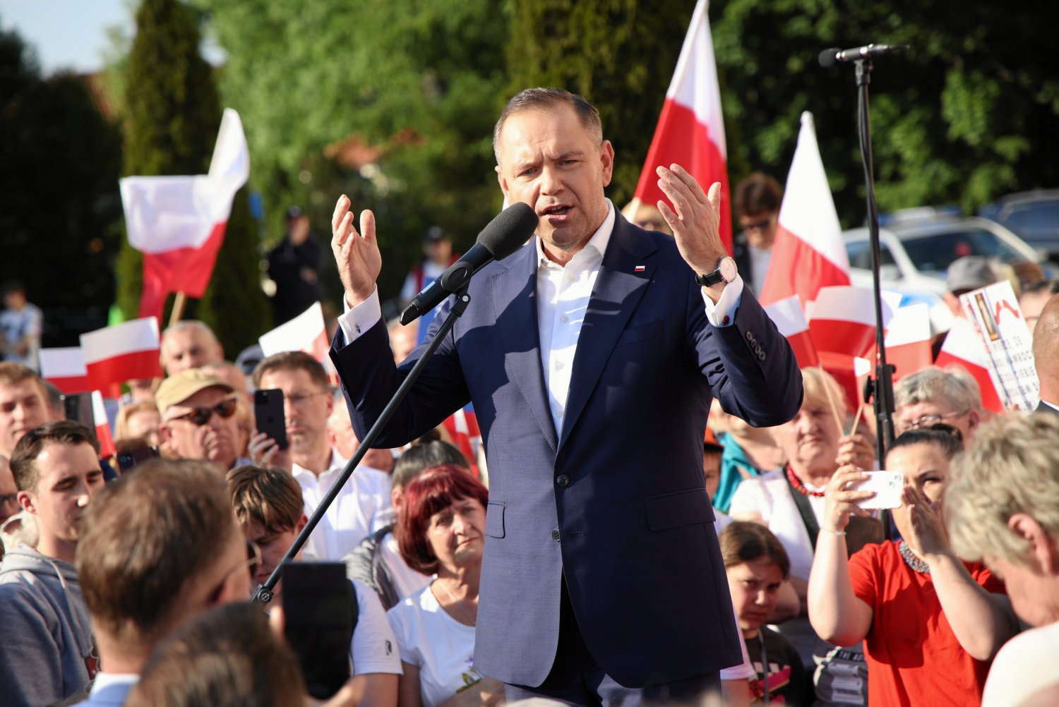 Karol Nawrocki podczas spotkania z wyborcami w trakcie kampanii prezydenckiej, Lubartów, 6 maja 2025 r. Karol Nawrocki podczas spotkania z wyborcami w trakcie kampanii prezydenckiej, Lubartów, 6 maja 2025 r.