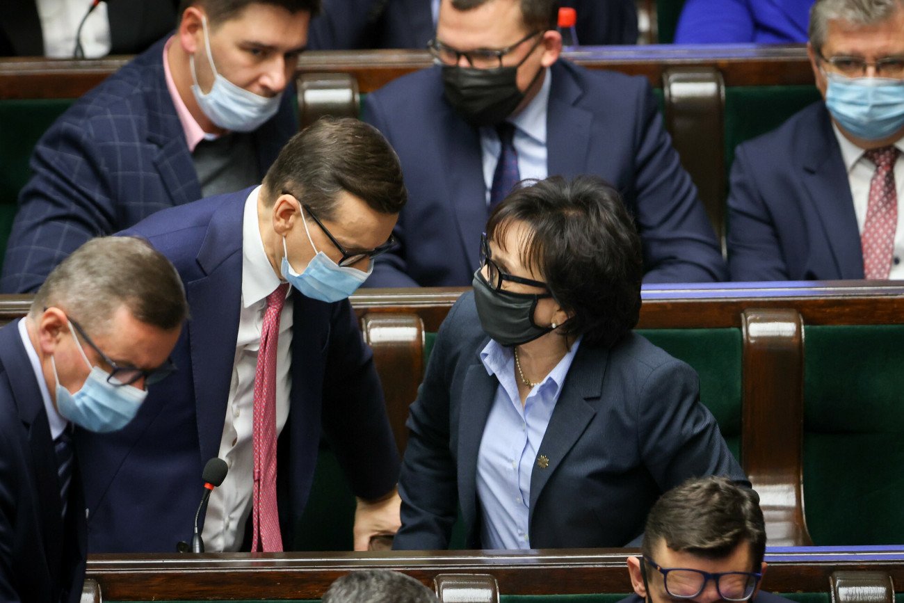 Marszałek Sejmu Elżbiet Witek zaprosiła na środę szefów partii i kół parlamentarnych. Politycy opozycji przyjęli zaproszenie.