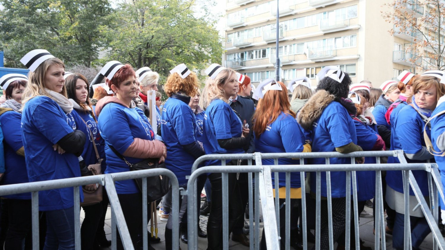 Pielęgniarki zamierzają manifestować przed Sejmem 22 i 23 czerwca. Chodzi o wywołanie presji na posłów, aby nie odrzucili korzystnych dla medyków poprawek Senatu do ustawy o minimalnych płacach w ochronie zdrowia.