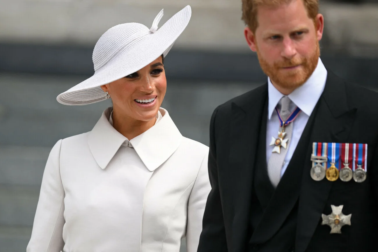 Dzieci Harry'ego i Meghan po śmierci królowej otrzymały tytuły książęce