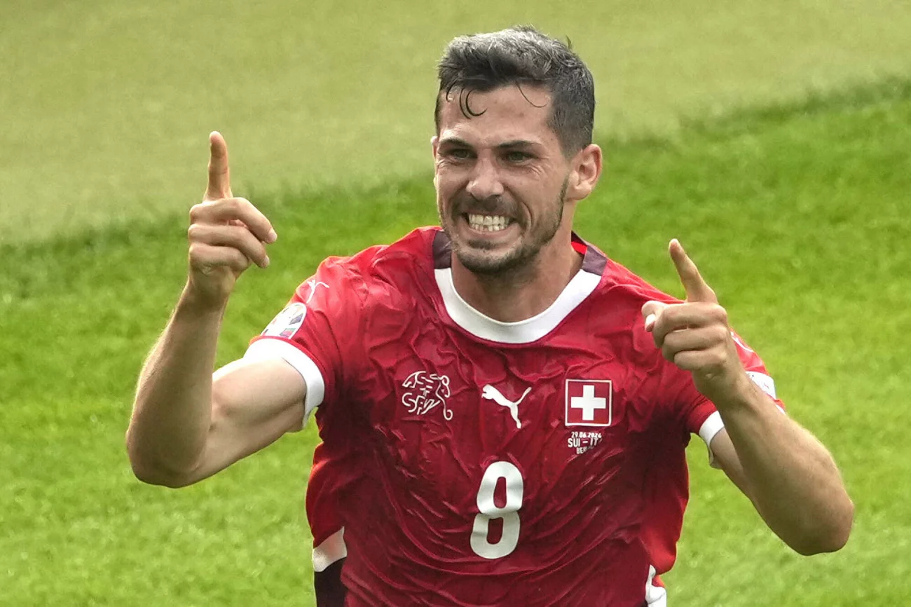 Remo Freuler jest piłkarzem włoskiego klubu Bologna FC