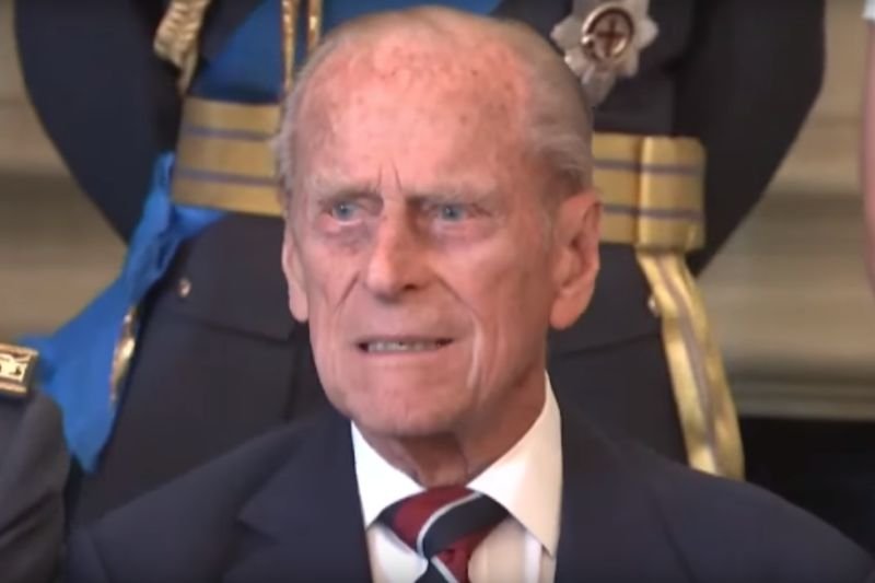 Książę Filip ma prawie 100 lat.