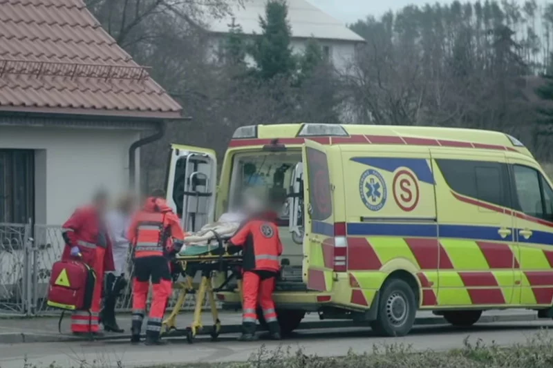 W trakcie realizacji filmu umarł jeden z jego antybohaterów, ksiądz Franciszek Cybula.