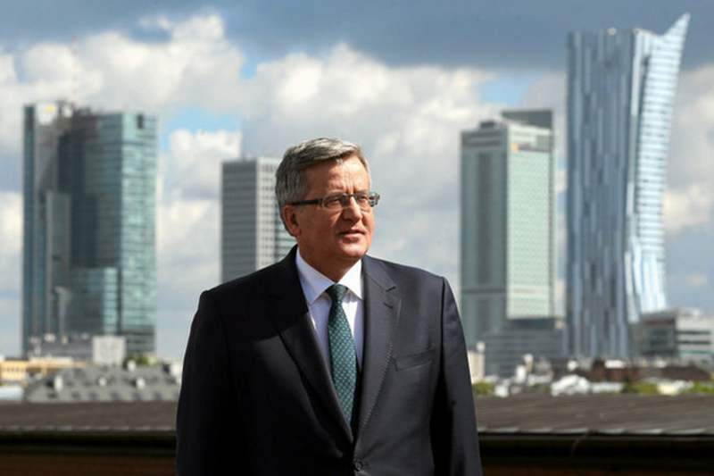 Bronisław Komorowski uważa, że prezydent będzie kontynuował jego politykę zagraniczną.