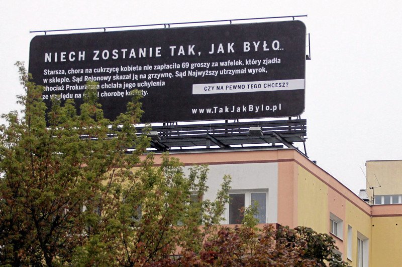 Historia z tego plakatu to taka sama prawda, jak ta o sądzie w Świdnicy, który zwolnił pedofila.