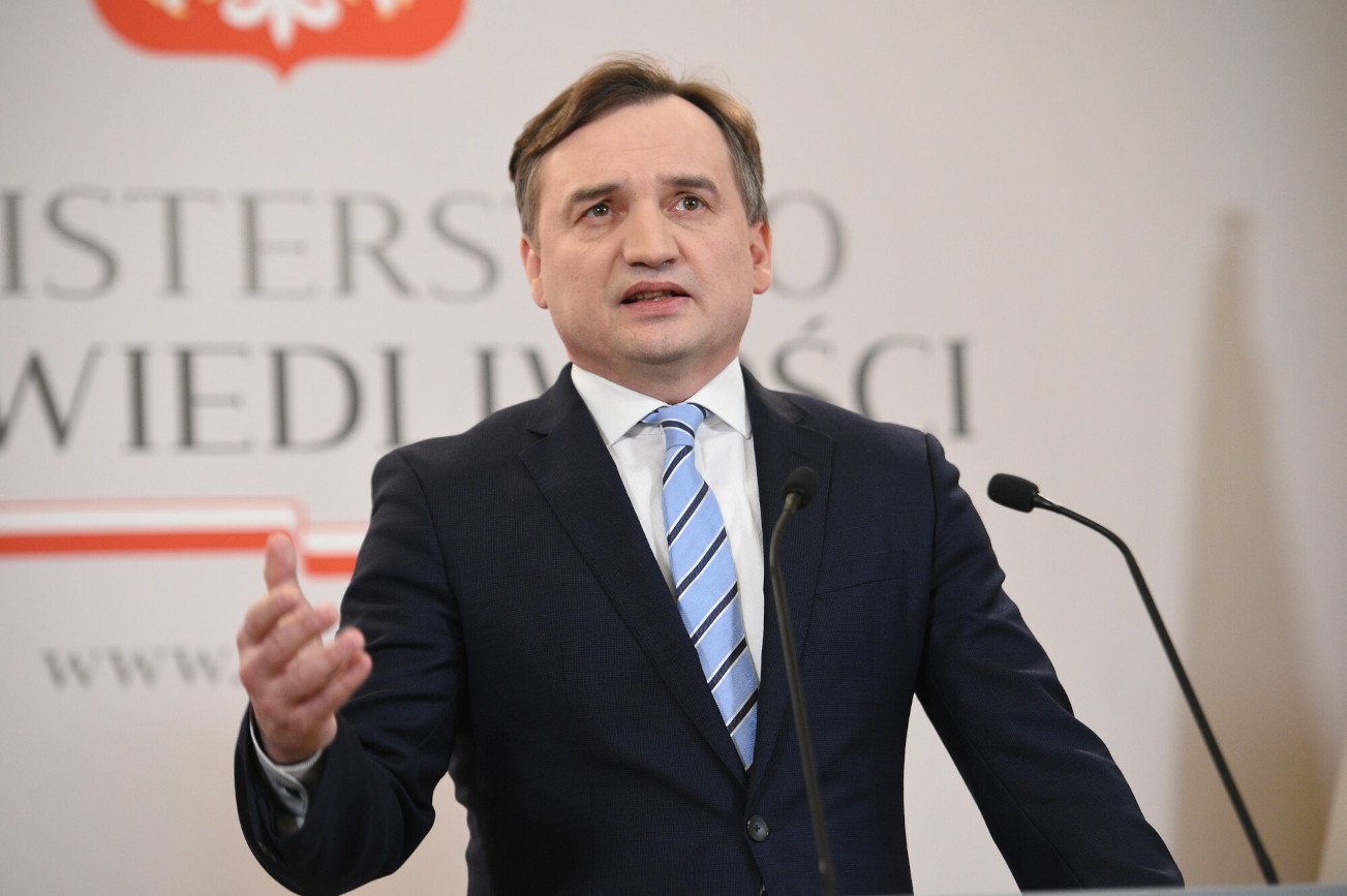 Solidarna Polska podjęła serię uchwał. Plan Ziobry na reformę SN.