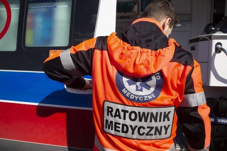 W wypadku pod Radomskiem 10 osób zostało rannych.