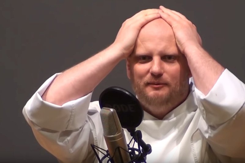 Ksiądz Adam Szustak zebrał na Patronite 60 tysięcy złotych na swój projekt medialny "Langusta na palmie".