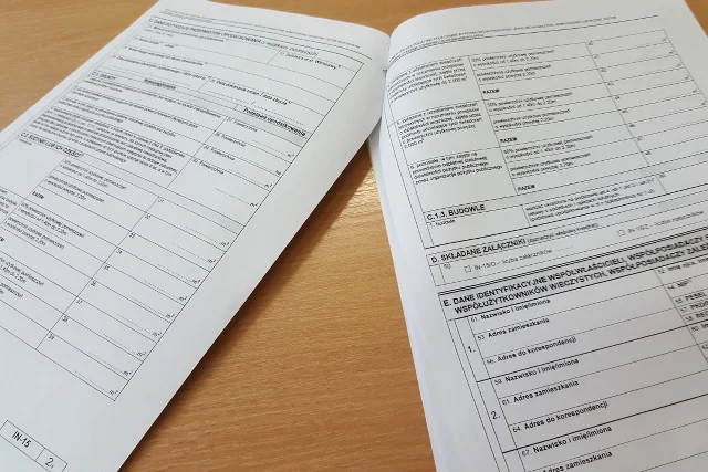 Sam podatek nie jest dolegliwy dla budżetu domowego, ale "zeznanie podatkowe" liczy prawie 100 rubryk.