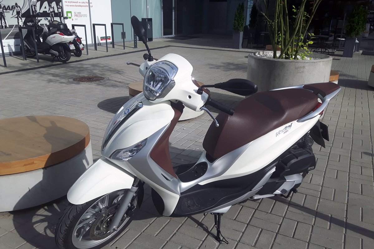 Piaggio Medley w pełnej krasie.