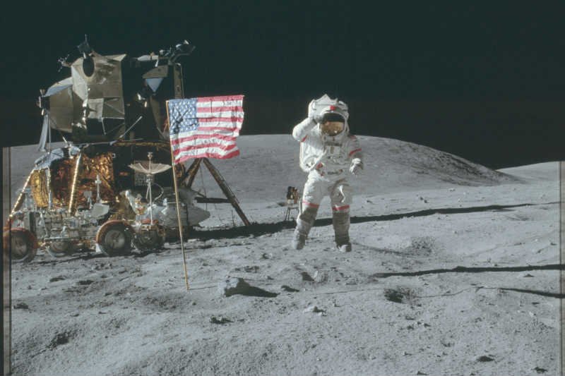 NASA opublikowała tysiące zdjęć z podboju Księżyca.