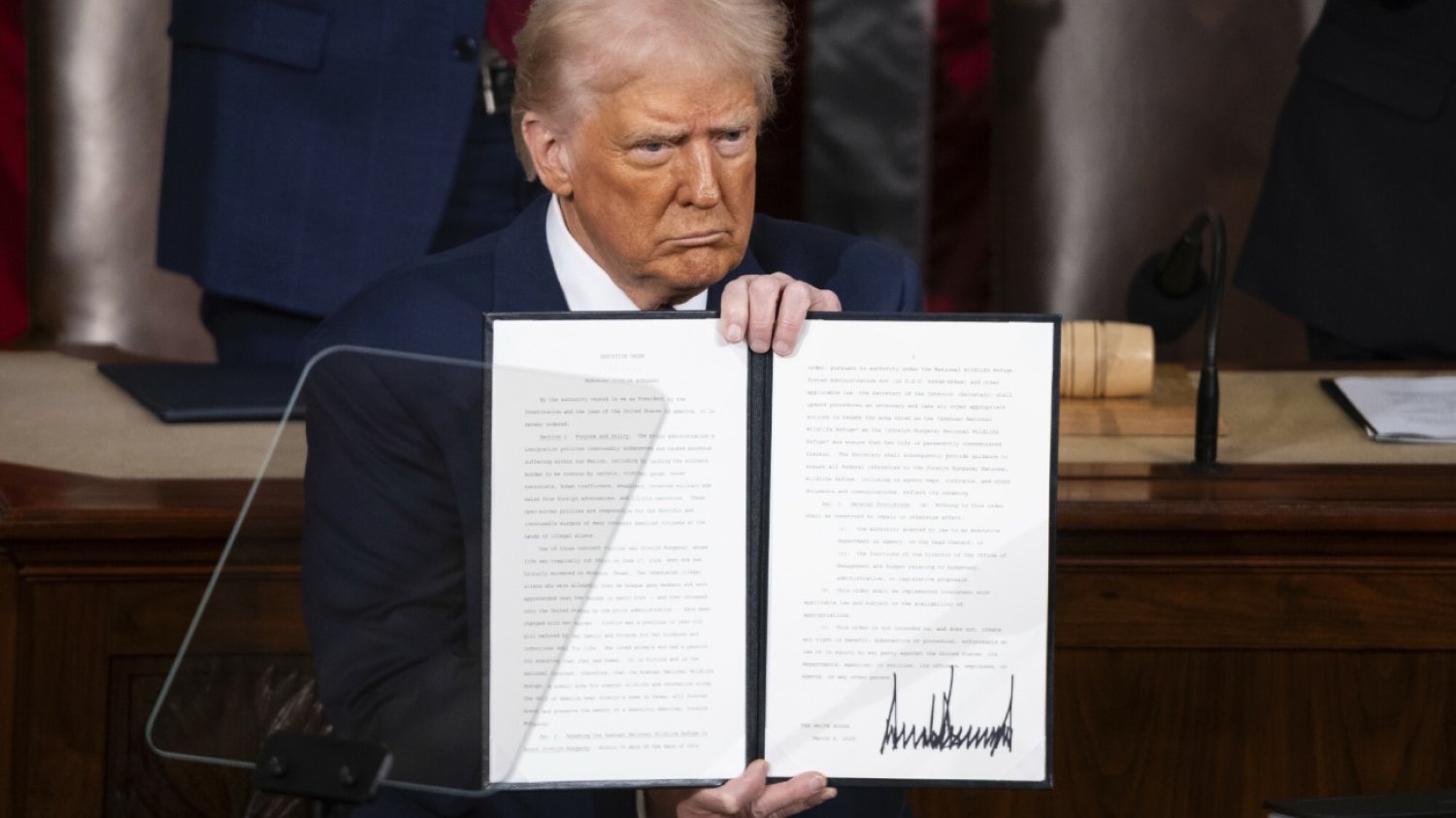 Ogromne zamieszanie z "listem od Zełenskiego". Ambasadorka Ukrainy nagle zabrała głos Trump podczas przemowy mówił o otrzymanym liście od Zełenskiego. Nie było żadnego dokumentu.