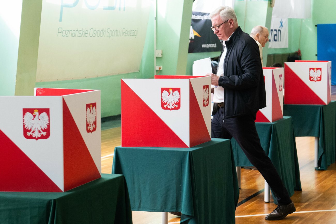 KO zdobywa większość w radzie miasta Poznania. Prezydent Rafał Jaśkowiak musi jeszcze powalczyć w II turze