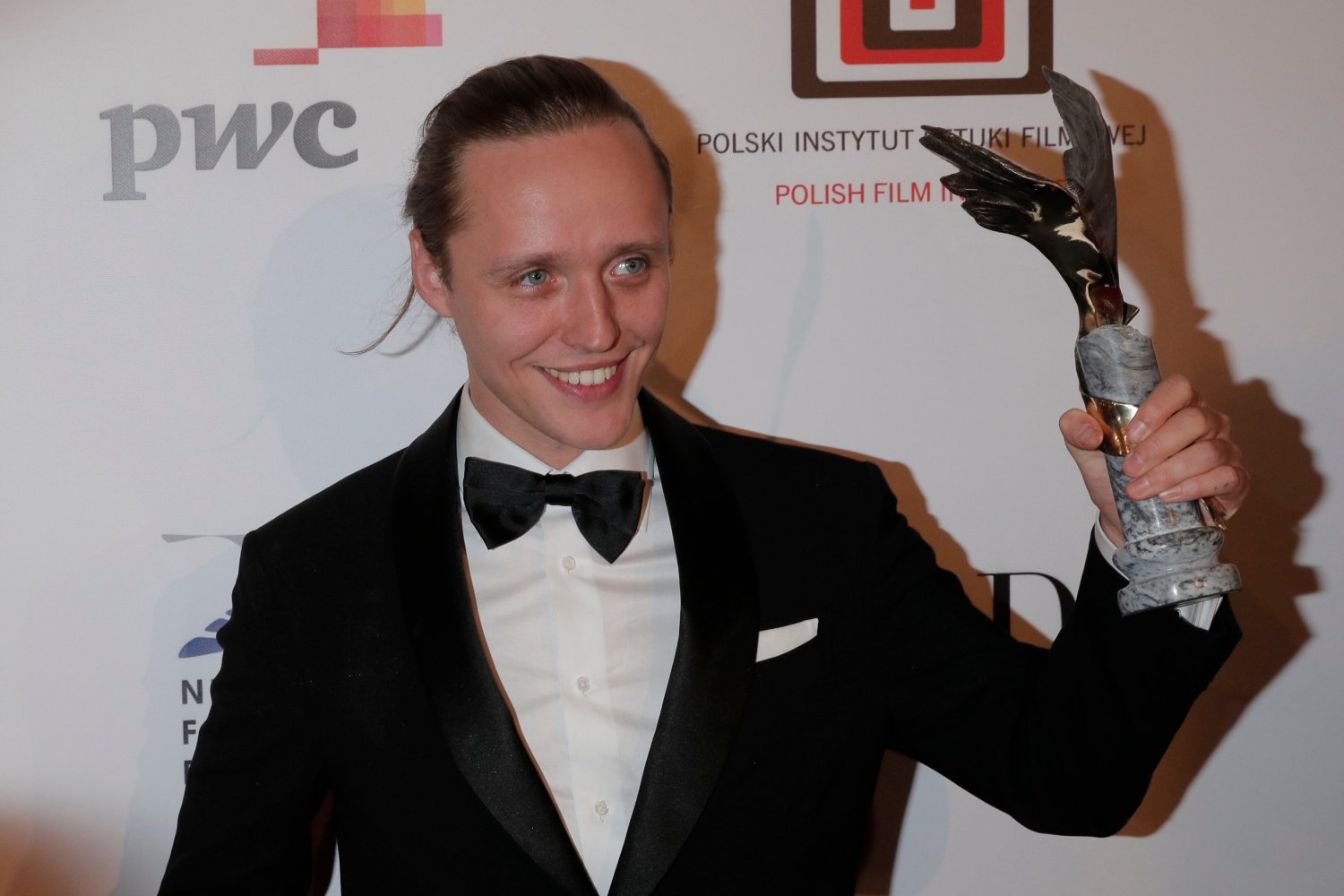 Bartosz Bielenia niedawno odbierał Orła za główną rolę w filmie "Boże ciało"