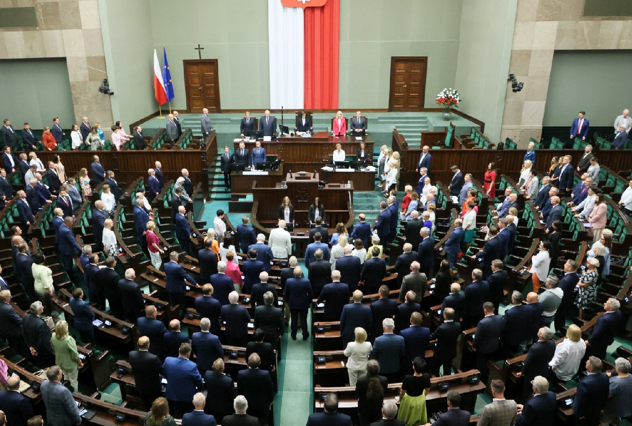 Wyniki wyborów 2023. Lista posłów PiS, KO, TD, Lewicy i Konfederacji.