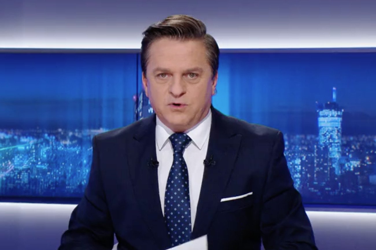 Bogdan Rymanowski w studiu Polsatu.