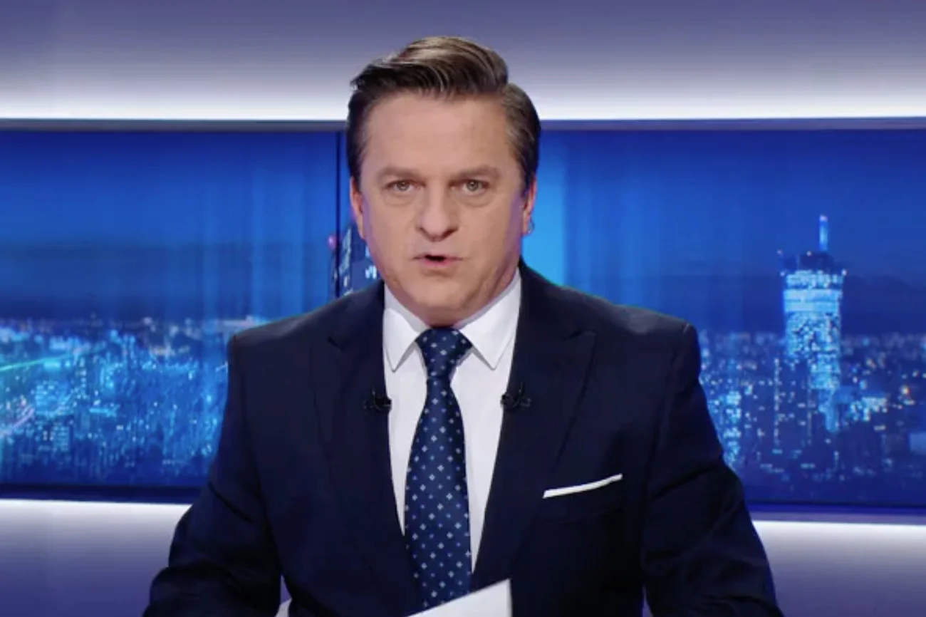 Bogdan Rymanowski w studiu Polsatu.
