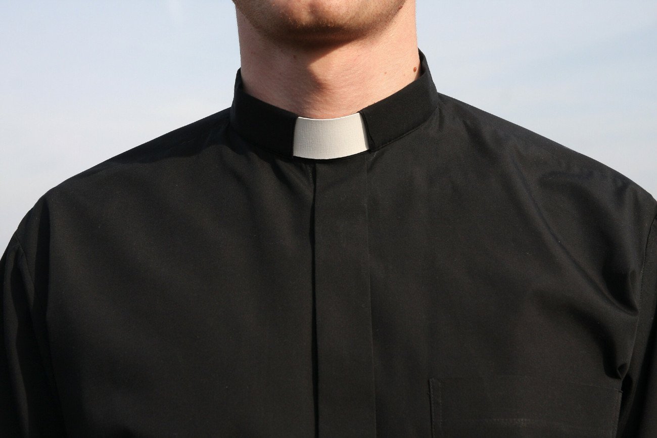 Wikariusz parafii pw. św. Jakuba Apostoła w Prusicach na Dolnym Śląsku miał wysyłać do 14-latka nieprzyzwoite wiadomości. Wikariusz parafii pw. św. Jakuba Apostoła w Prusicach na Dolnym Śląsku miał wysyłać do 14-latka nieprzyzwoite wiadomości.