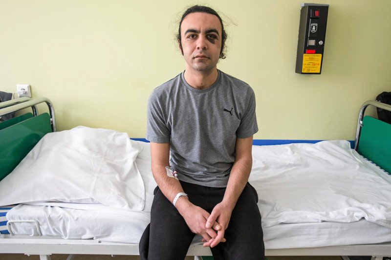 Deniza czeka operacja połamanych kości twarzy.