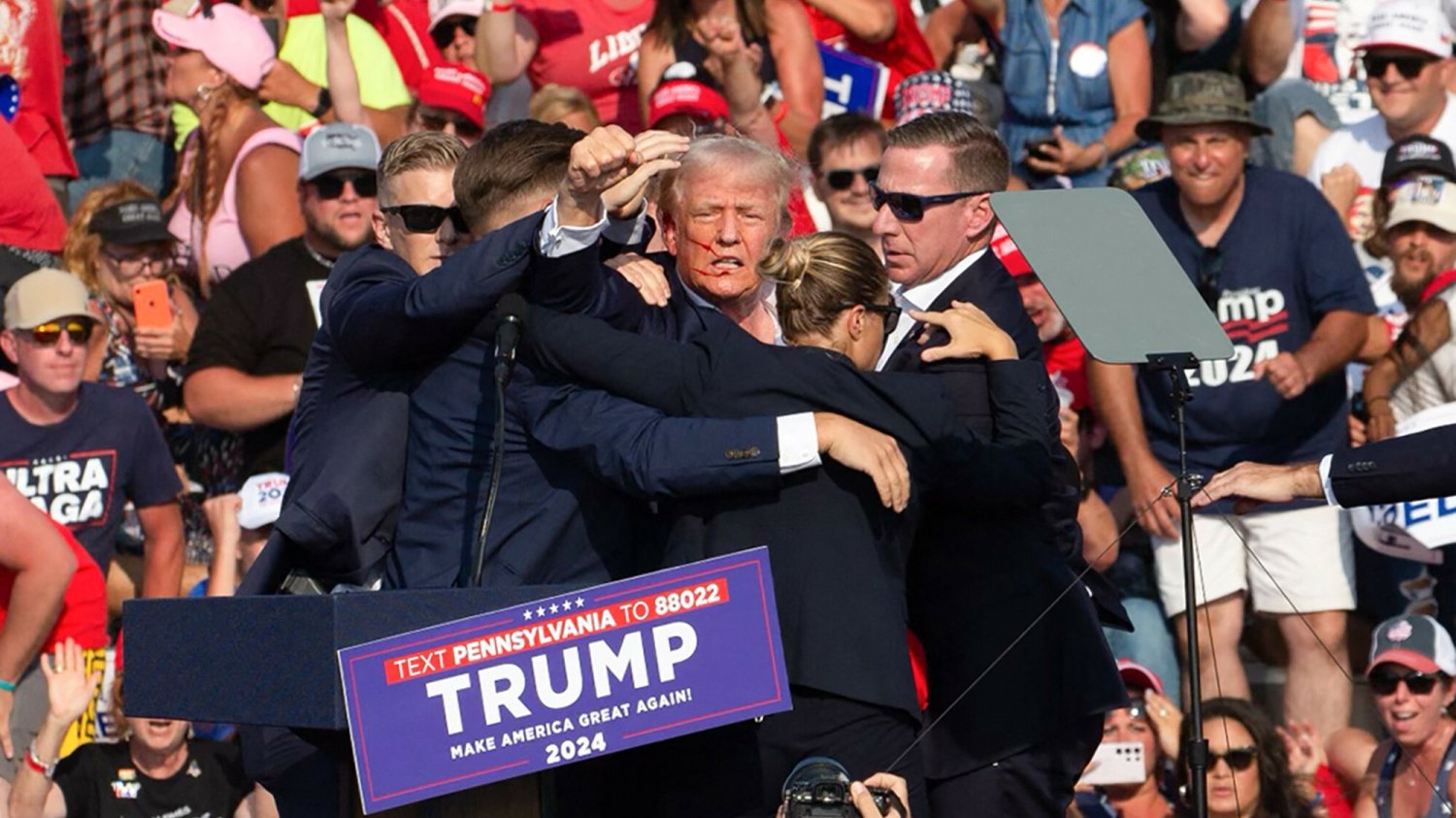 Donald Trump został ranny na wiecu w Pensylwanii.