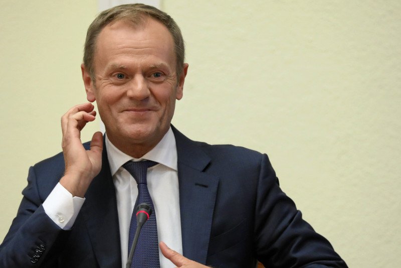 Donald Tusk znalazł w Argentynie czas, by poświęcić się jednej ze swoich ulubionych pasji – piłce nożnej.