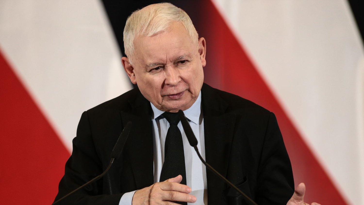 Kaczyński to jest jednak niemożliwy. Nawet po uwolnieniu Poczobuta atakuje Tuska