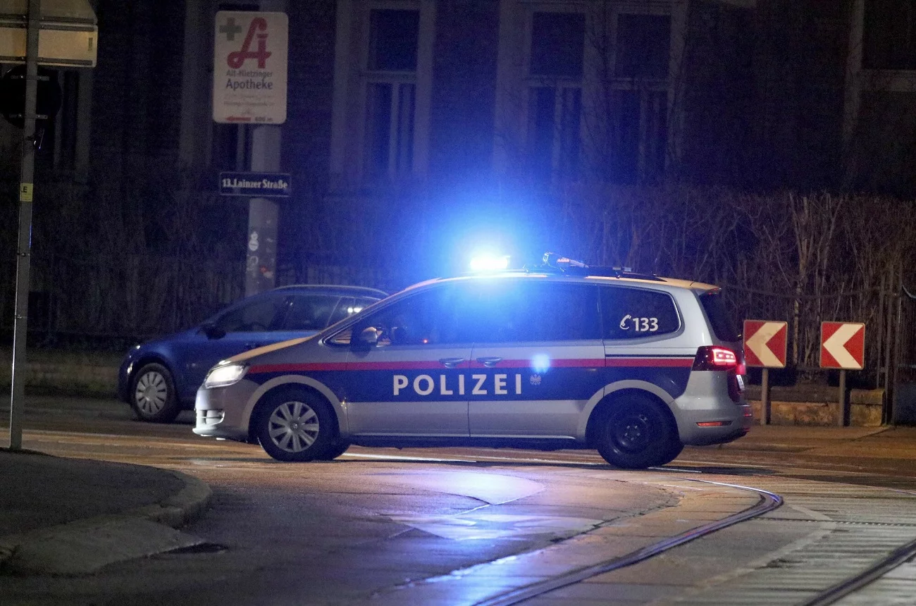 Polak pobił policjantów w Austrii.