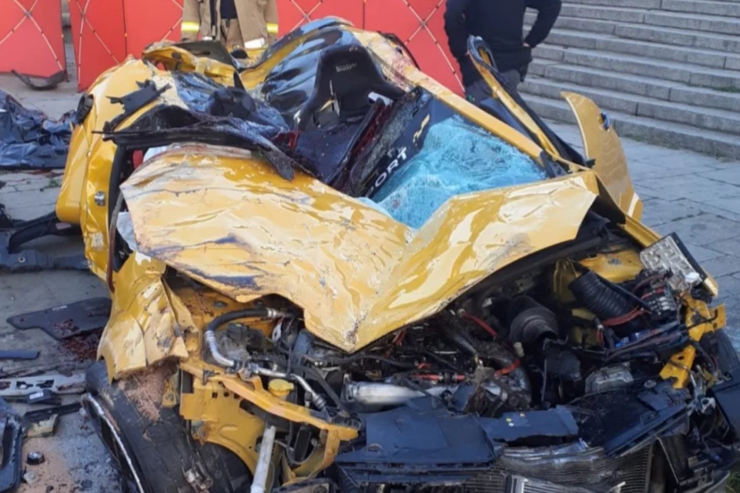 Auto po wypadku w Krakowie.