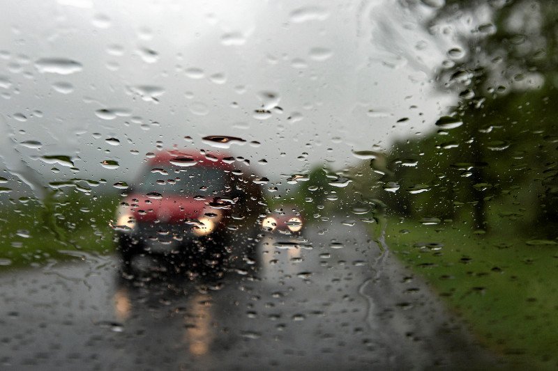 Ostrzeżenia przed burzami z gradem dotyczą 6 województw.