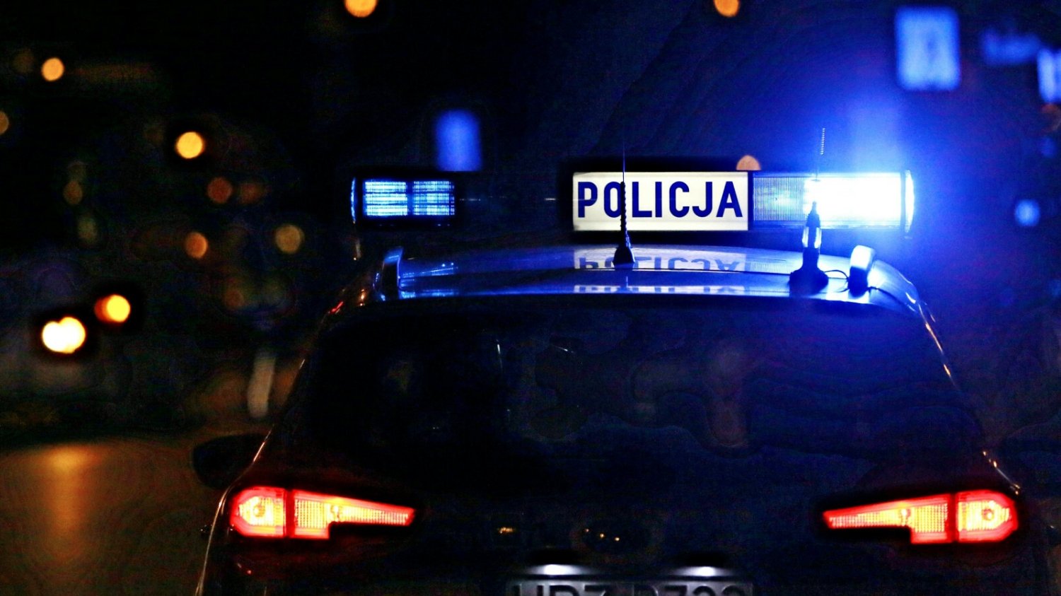Warszawa: mężczyzna jechał na masce samochodu. Mają nowe informacje